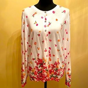 Karen Scott PXL button up sweater. White with pink floral print.
